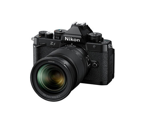 Nikon Z f Kit inkl. 24-70mm F4 S - 3 Jahre CH Garantie inkl. Einführungsgeschenk Small Rig Grip