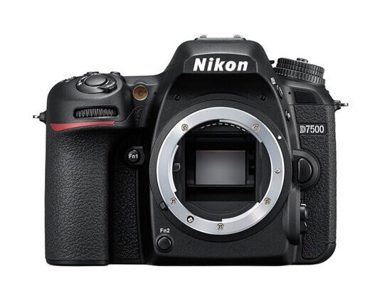Nikon D7500 Body - 3 Jahre CH Garantie